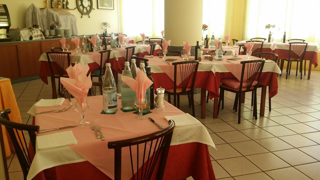 Hotel La Falena Червія Екстер'єр фото