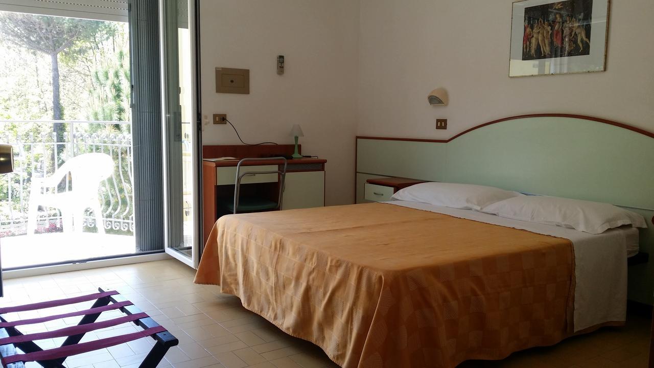 Hotel La Falena Червія Екстер'єр фото