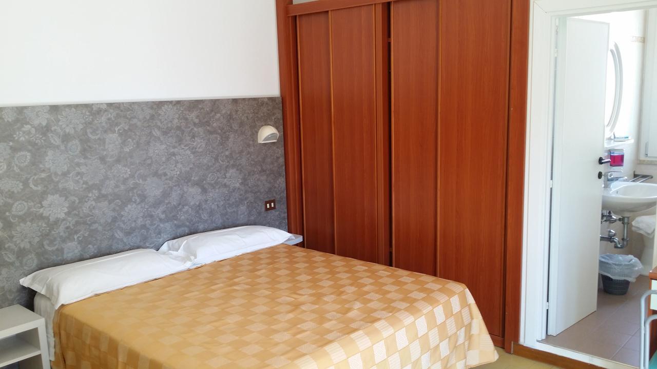 Hotel La Falena Червія Екстер'єр фото
