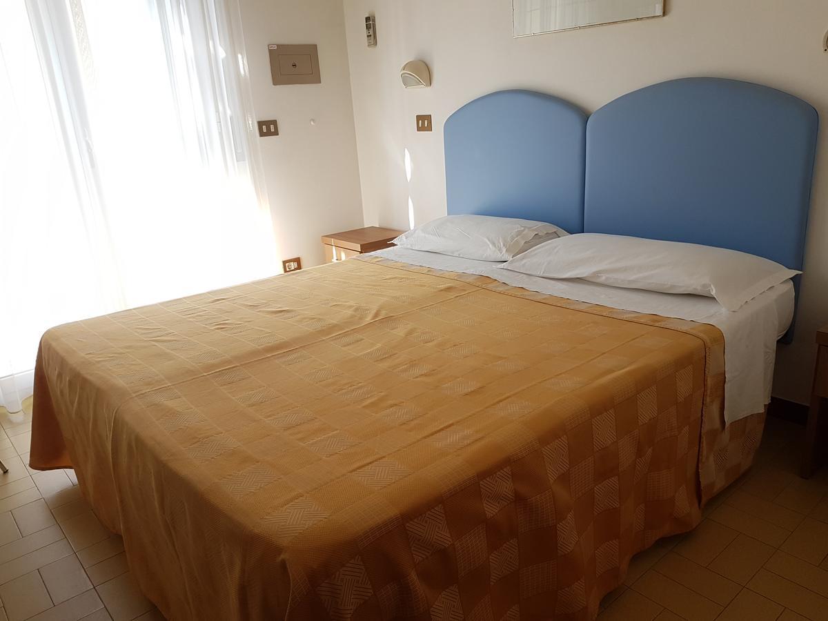 Hotel La Falena Червія Екстер'єр фото