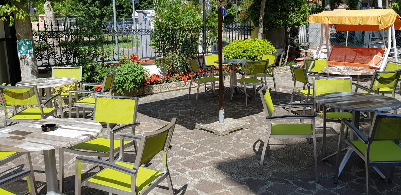 Hotel La Falena Червія Екстер'єр фото